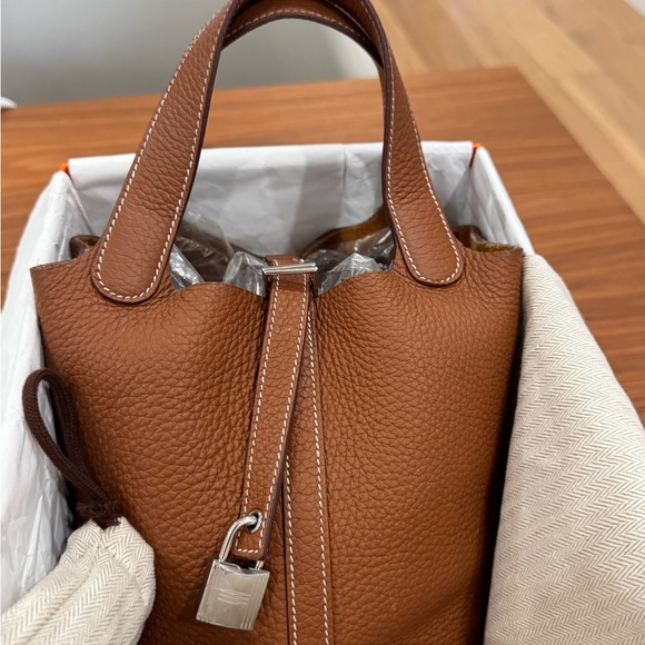 Pre-owned picotin 18 gold/phw (SOLD) - Picture 2 of 15